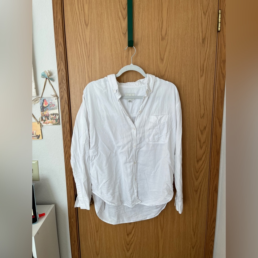 American Eagle | simple white cotton button down